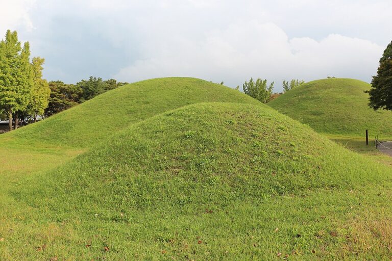 Daereungwon Royal Tombs Grass-covered royal burial mounds at Daereungwon in Gyeongju.